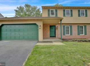3 Mansion Ct E, Birdsboro, PA 19508
