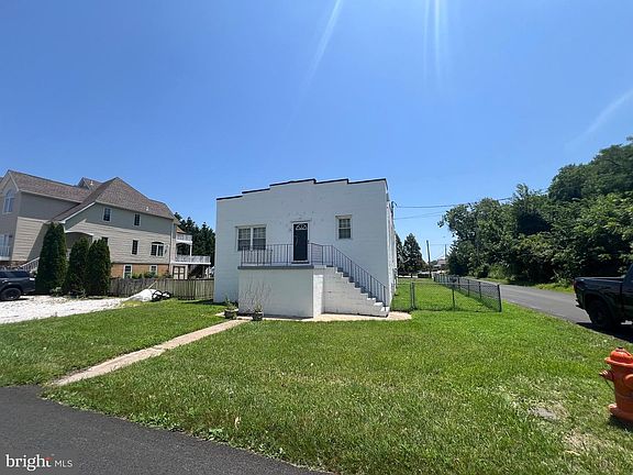 2nd image of 9015 Cuckold Point Rd
