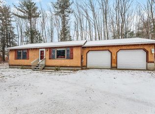 86 Bonds Corner Rd, Hancock, NH 03449