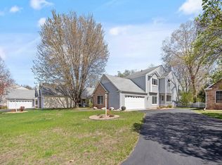 5694 Donegal Dr, Shoreview, MN 55126