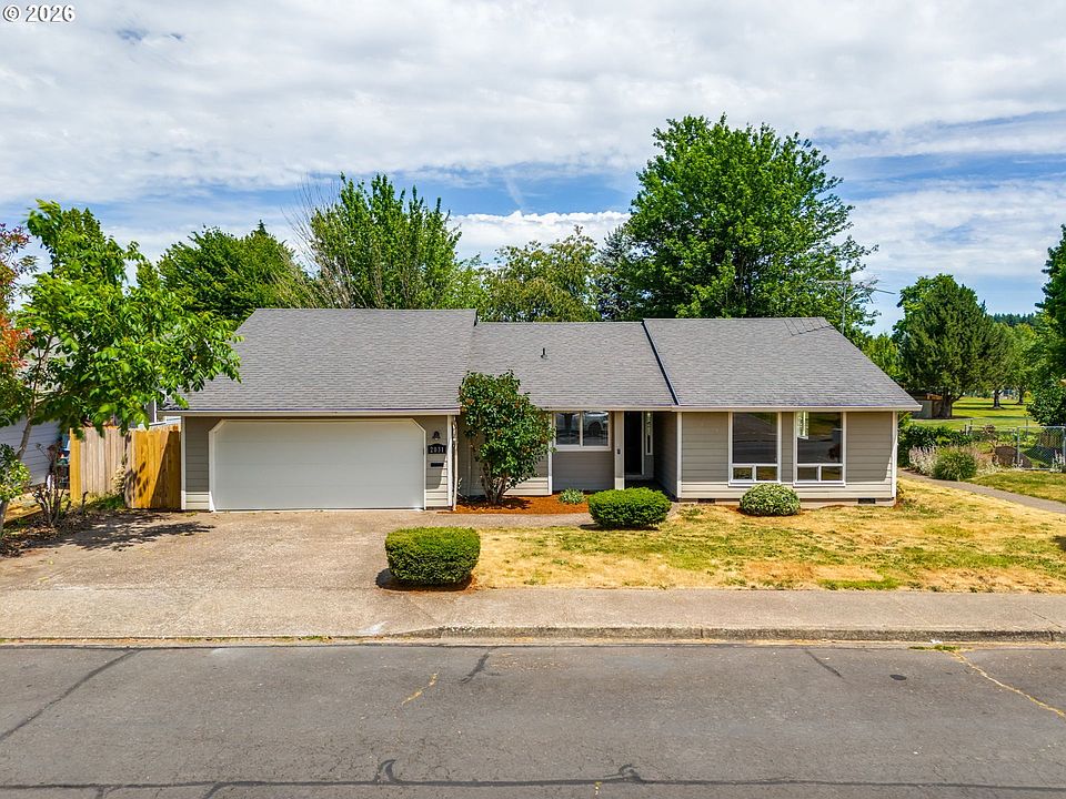 1st image of 2031 SW Oleander St