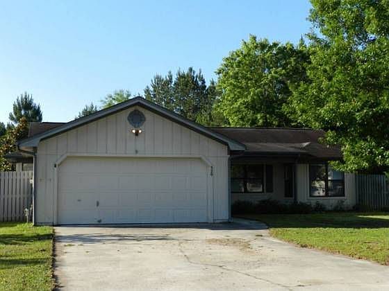 2nd image of 320 Greenacres Dr