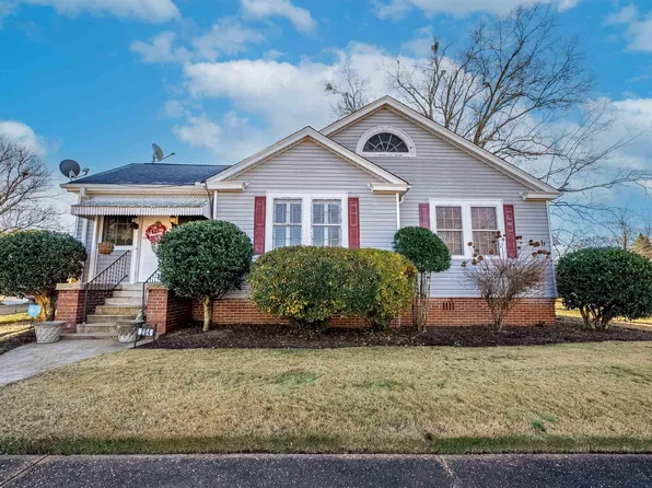 204 W Roberts Ave, Talladega, AL 35160