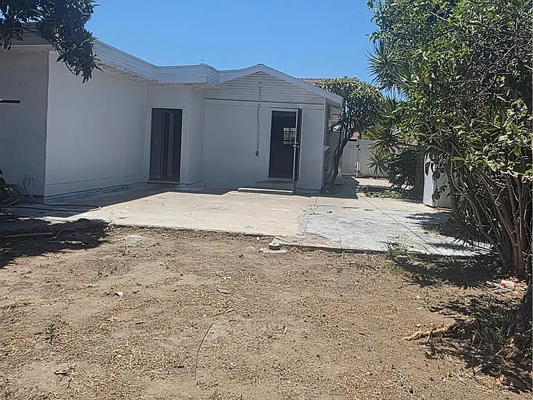 3509 W Flower Ave — Photo 27
