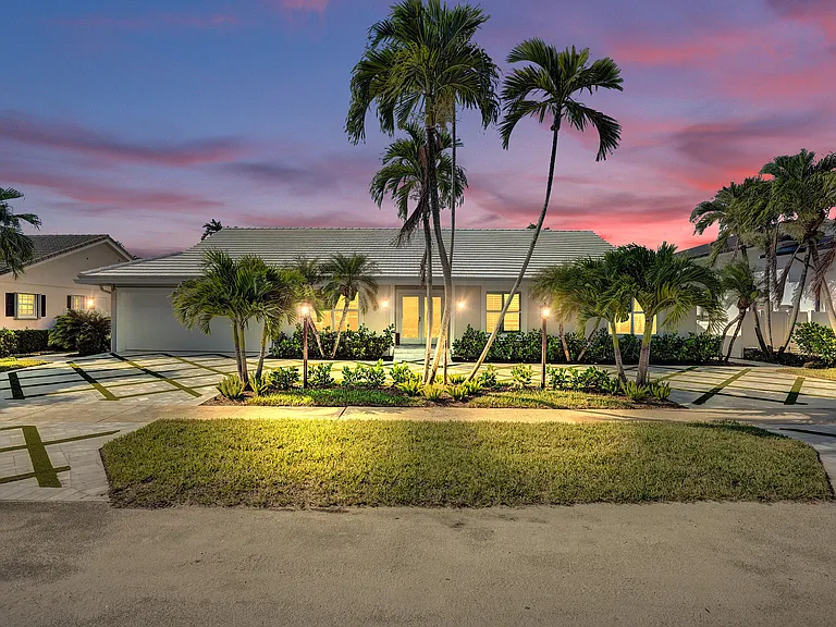 885 Nafa Dr — Photo 19