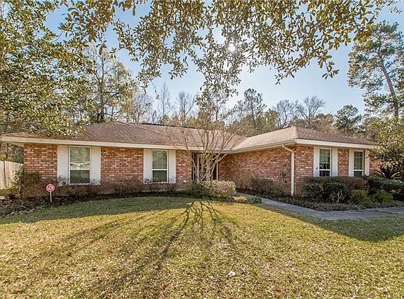 3rd image of 227 Wildwood Dr
