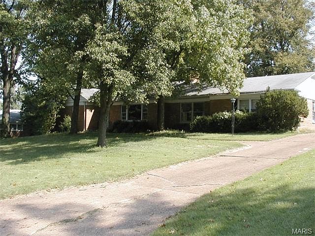 2nd image of 1432 Christine Ave