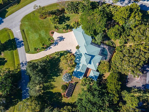 3rd image of 2907 Pony Ln