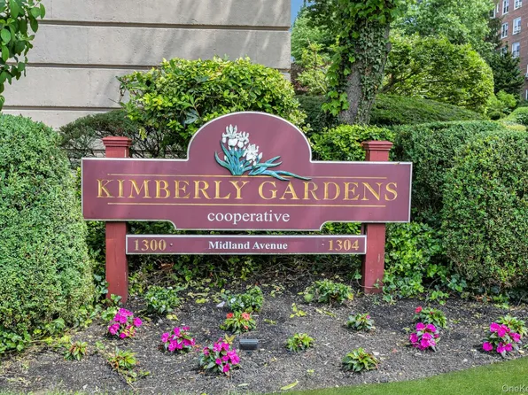 1300 Midland Avenue #A30, Yonkers, NY 10704