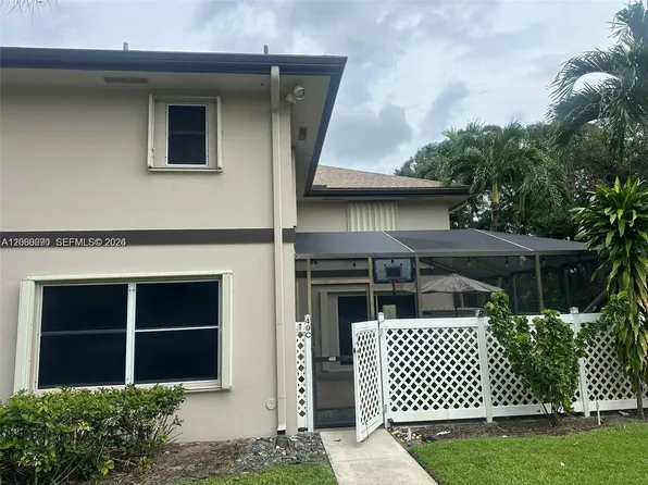 49 Essex Ct APT C, Royal Palm Beach, FL 33411