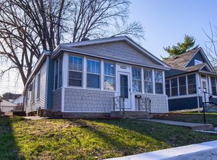1115 Woodbridge St, Saint Paul, MN 55117