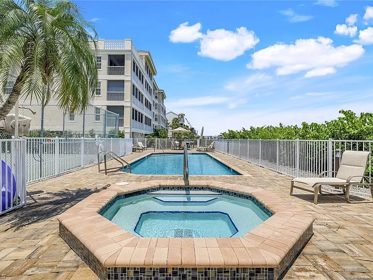 9380 Gulf Shore Dr #102 — Photo 17