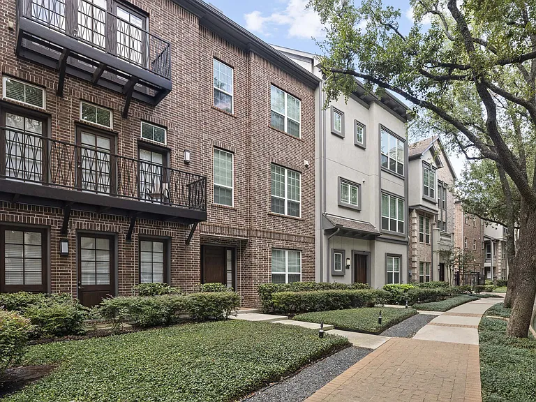 Camden Highland Village — Photo 61