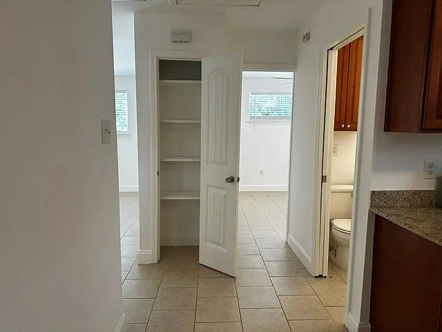 244 W Robert E Lee Blvd — Photo 6