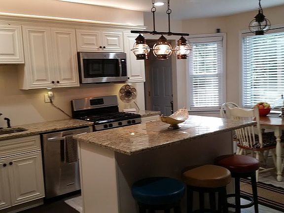 5th image of 4 Cochise Cir