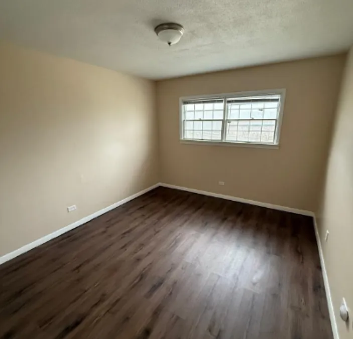 Brick Haven - 117 - Unit 2 — Photo 2