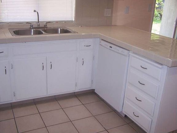 Kitchen 3