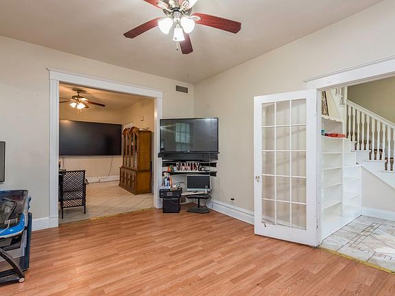 5th image of 2520 Gideon Ave