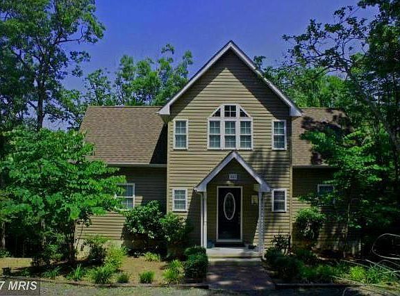 Open Floor Plan & Professional Landscaping!