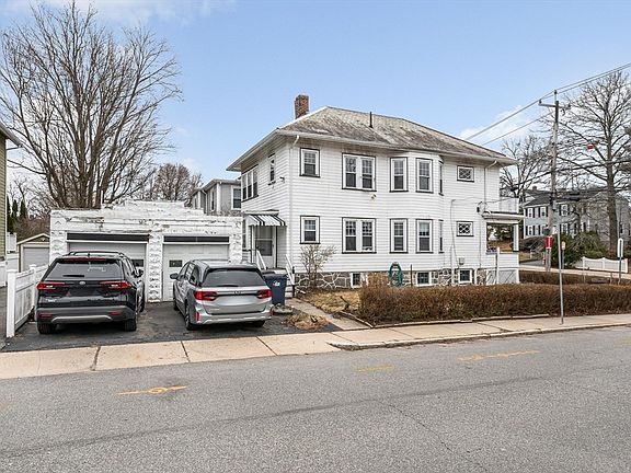3rd image of 481 Lagrange St