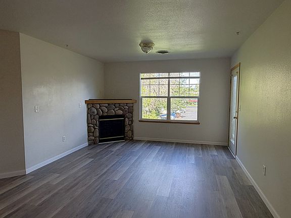2nd image of 2226 W Elizabeth St Unit C204