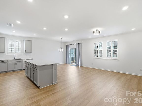 3rd image of 4480 Family Trail Dr