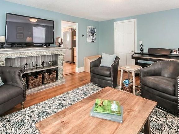 2nd image of 69 Lynn St #3
