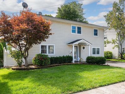 328 Van Cott Avenue, Farmingdale, NY, 11735