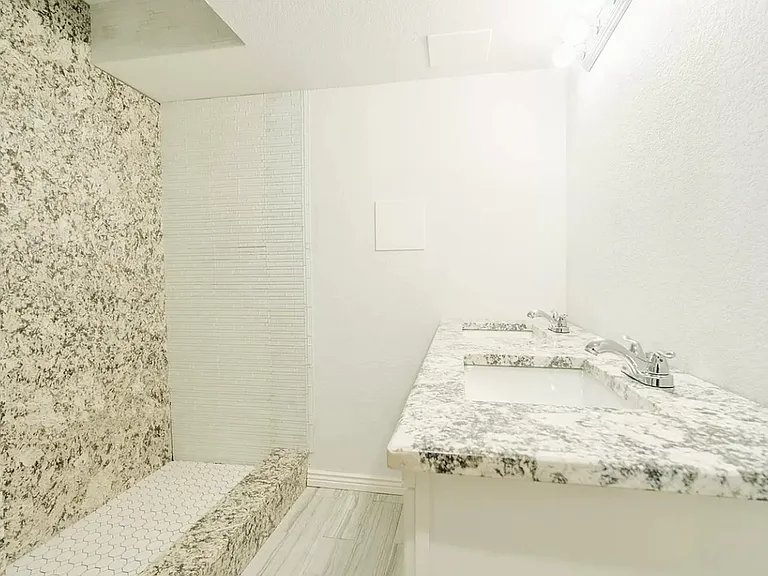 4414 W Alameda Ave — Photo 2