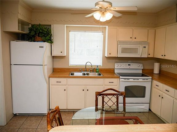 2nd image of 682 E Eagle Ave