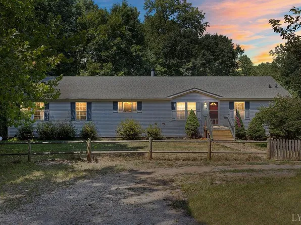 1142 Micasa Pl, Forest, VA 24551