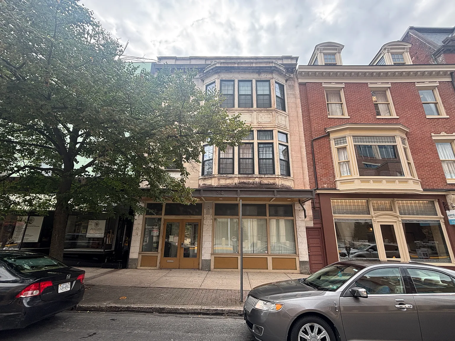 1 bed, 900 sqft, $1,225 — Photo 1