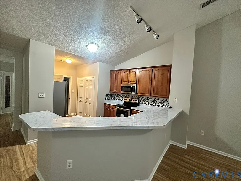 5442 Fuller Dr — Photo 21