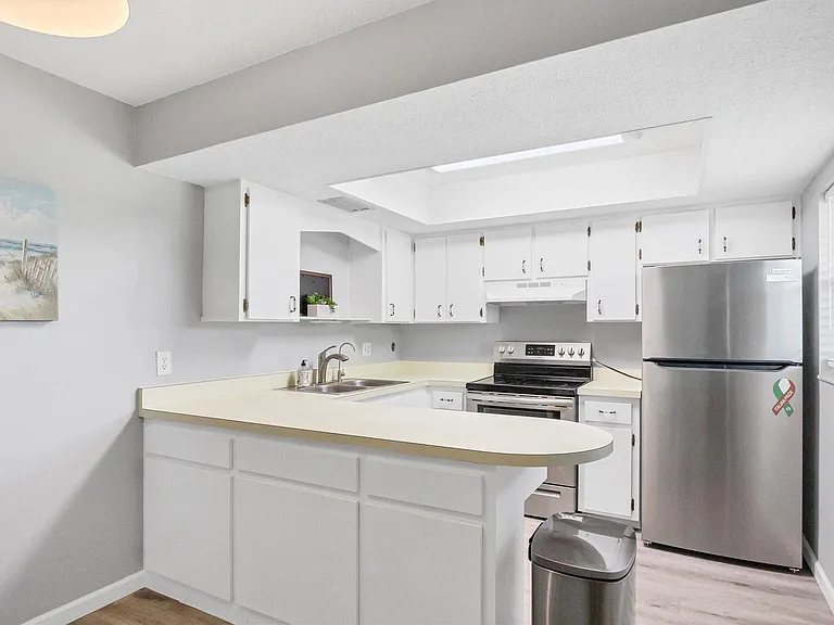 400 Base Ave E #223 — Photo 16