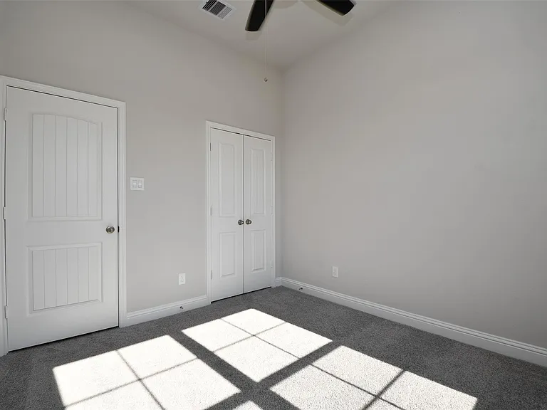 19718 Dwight Eisenhower Dr — Photo 10