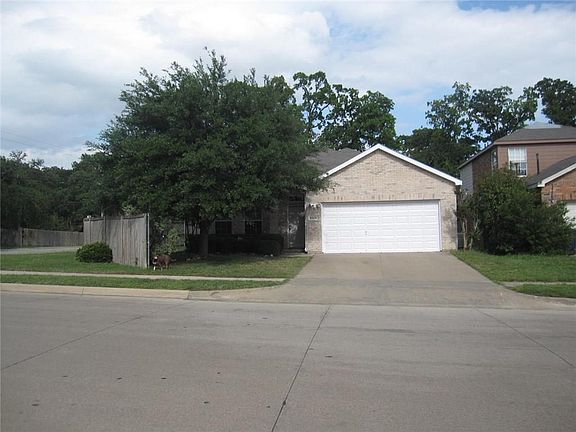 4th image of 4024 Oakwood Dr