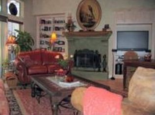 4 Tourney Ln, The Hills, TX 78738