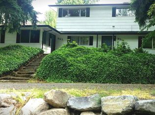 925 SE Dowsett Ln #DUPLEX, Gresham, OR 97080