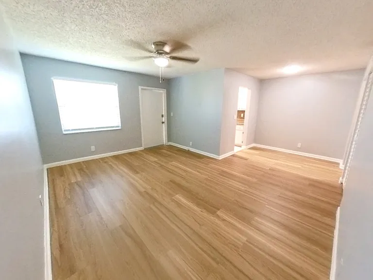 2301 SE 4th St #1-11 — Photo 8