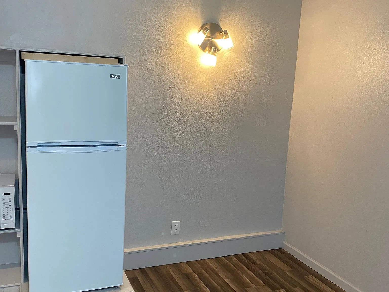 237 S Benjamin Dr — Photo 2