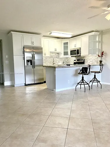 86 Mansfield #C Photo 1