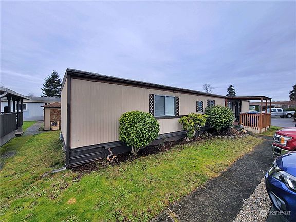 2nd image of 210 37th Street SE #104