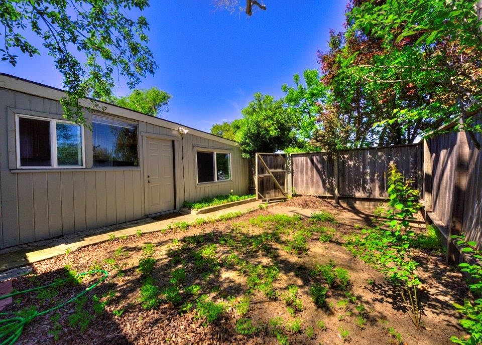 4090 Stevenson Street Unit B