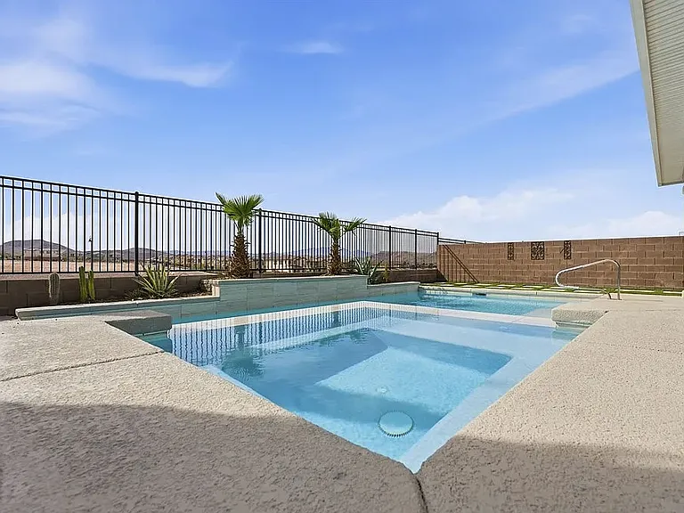 2599 Tolmezzo St — Photo 30