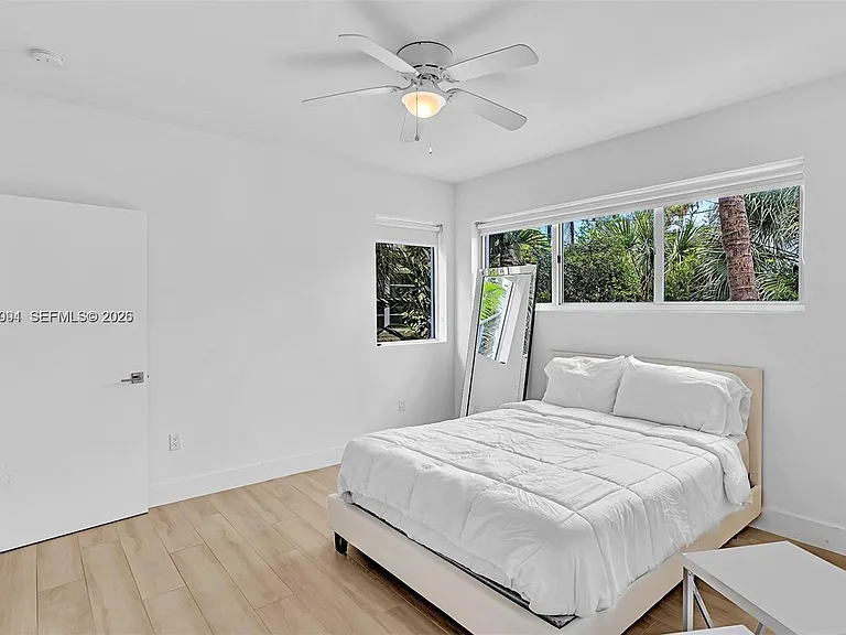 940 Michigan Ave #10 — Photo 10