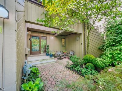 1 Jenni Ln, Morristown, NJ, 07960