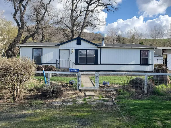 132 2nd St, Dixie, WA 99329