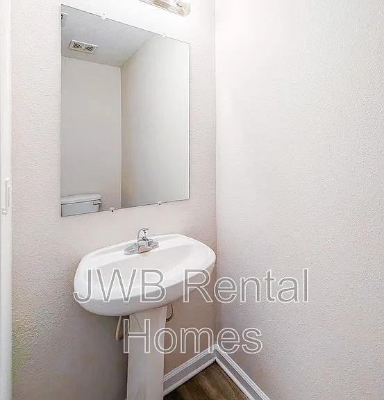 7625 Dandy Ave — Photo 8