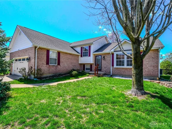 515 Caleb Dr, Brookville, OH 45309