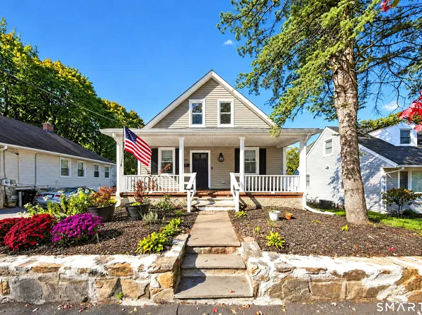 15 Ridgeway Street, Stamford, CT 06907